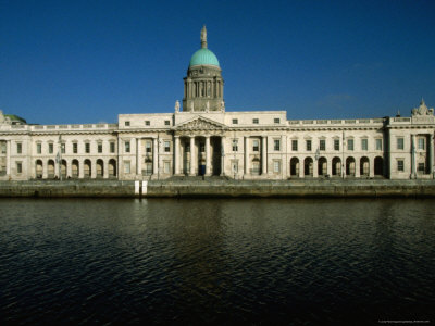 custom-house-dublin-ireland